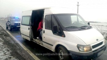 Șofer clujean prins când transporta migranți ilegal din India