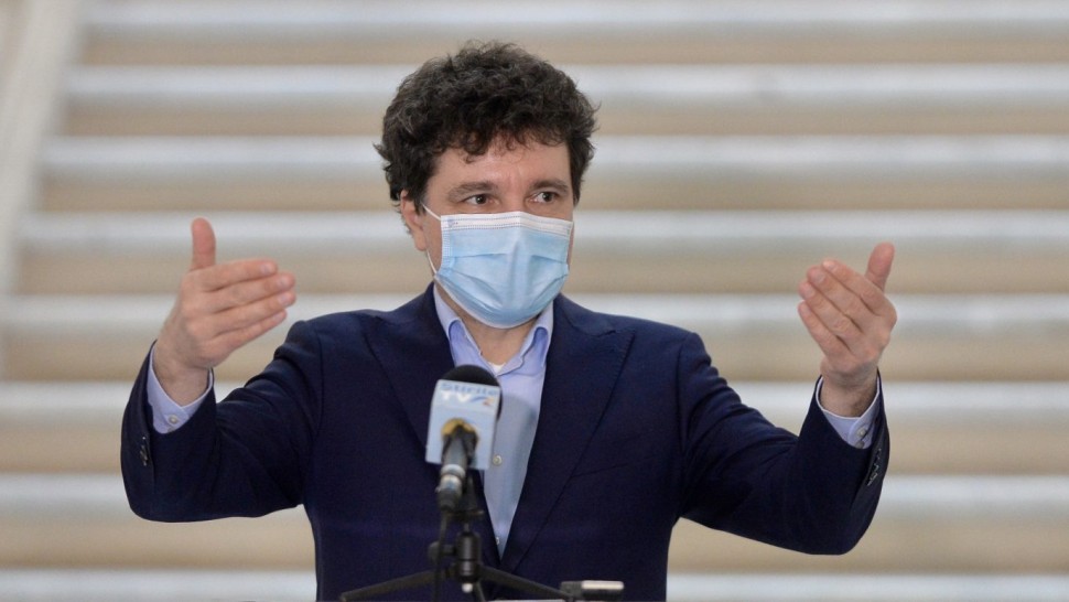 Nicușor Dan a confundat Dâmbovița cu Dunărea. Oare e de la vaccin