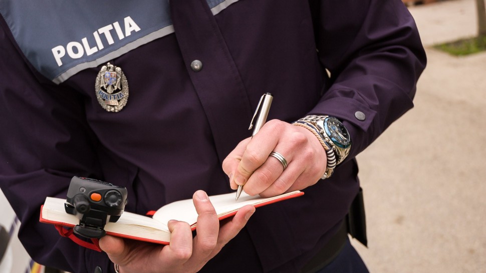 O grupare de refugiați ucraineni prinsă la furat în București. Sunt hoți experimentați și aveau cu ei trusă de scule