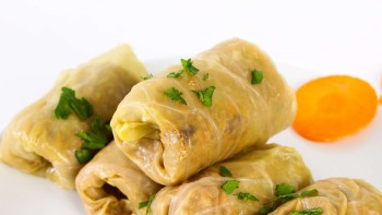 Cea mai simplă rețetă tradițională de sarmale. Durează doar o oră să le prepari