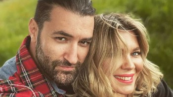 Adorabilă fetița lui Smiley și a Ginei Pistol. Privește-o cum face primii pași | VIDEO