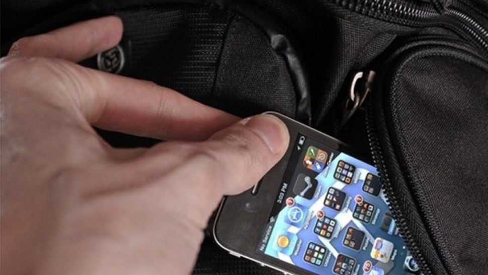 Telefonul pus pe silent crește anxietatea. Specialiștii recomandă alte metode de a scăpa de dependența de mobil