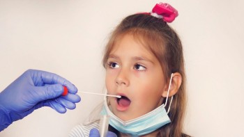 Testarea elevilor continuă. Ce se întâmplă cu testele de salivă