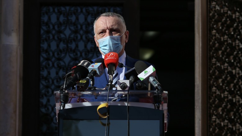 Primul elev depistat pozitiv Covid după testul de salivă. Mesajul lui Sorin Cîmpeanu