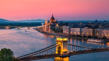 Imprimeria naţională a Ungariei vinde 40 din acţiunile filialei sale din România. Cine le cumpără