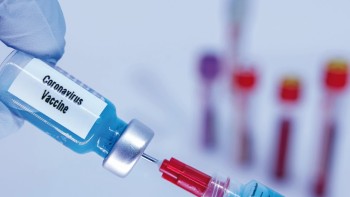 Franța reduce la 3 luni termenul pentru administrarea dozei a treia de vaccin anti-COVID