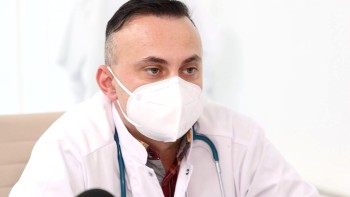 Adrian Marinescu a precizat care este tratamentul pentru infecția cu Omicron