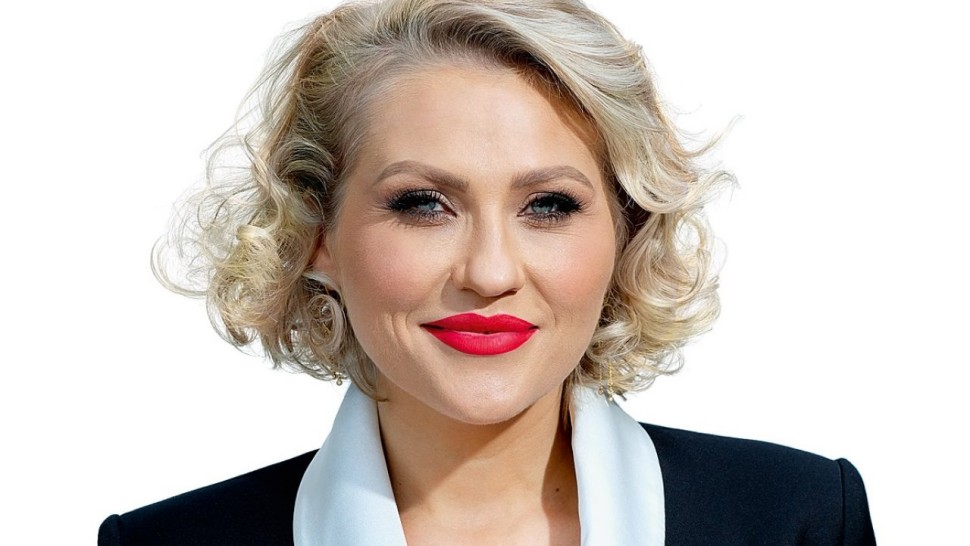 Mirela Vaida e dată peste cap de postura de mămică