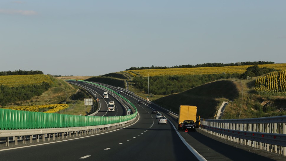 Circulaţia pe Autostrada Soarelui închisă pe sensul spre București timp de şapte nopţi