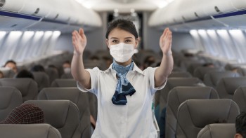 Cum să reduci riscul de îmbolnăvire în călătoria cu avionul