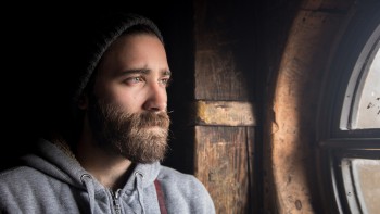 Care sunt semnele urii de sine și cum o poți controla