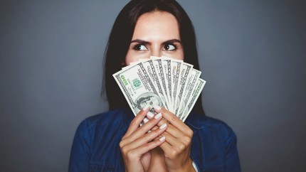 Suedia și Norvegia renunță la societatea fără numerar. Oamenii sunt îndemnați să dețină cash
