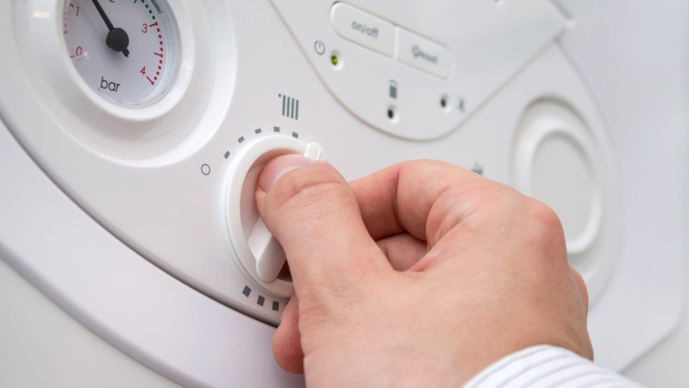 Tanczos Barna o nouă reacție privind interzicerea centralelor individuale de apartament. Până când le mai putem monta