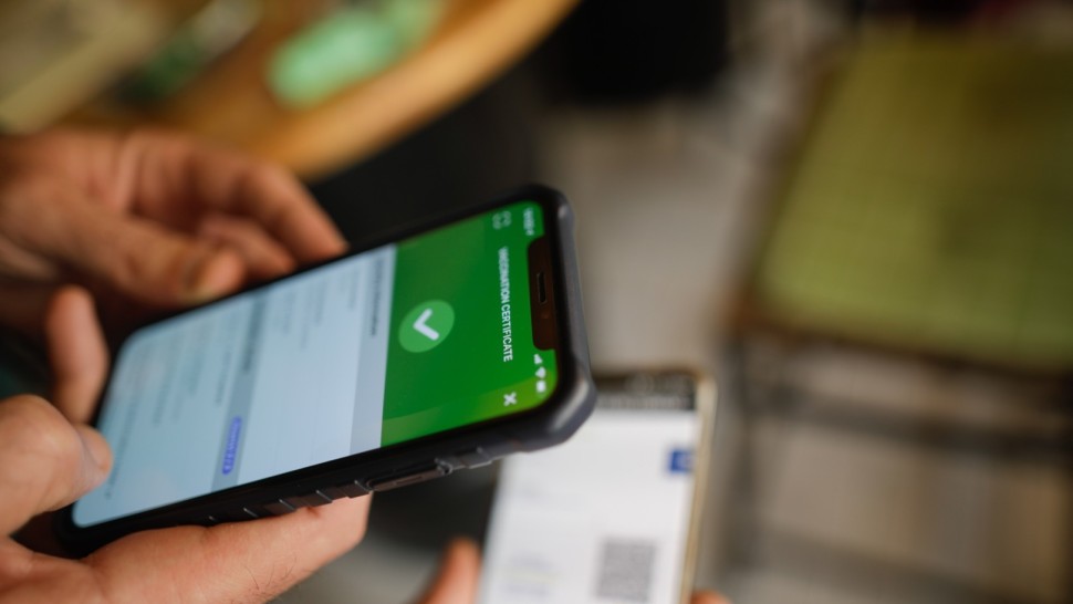 Grecia reduce la 7 luni valabilitatea certificatului verde Covid