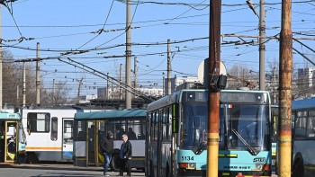 Greva la STB continuă și luni. Doar 20 din șoferi au ieșit pe traseu în Capitală