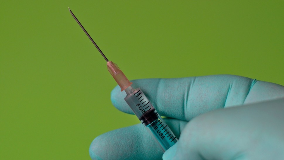 O româncă din Italia a obținut ilegal certificate verzi prin vaccinare falsă