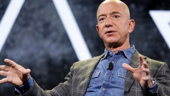 Jeff Bezos povestea succesului de la simplu muncitor la simplu miliardar