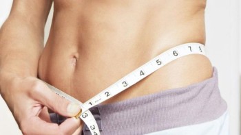 5 exerciții care-ți fac pătrățele pe abdomen | VIDEO