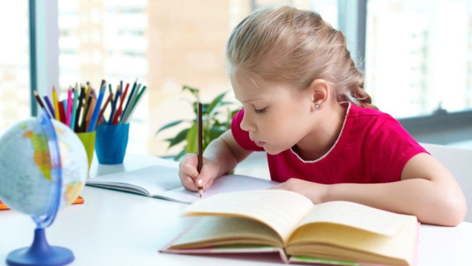 Părinții nemulțumiți deoarece copiii au prea multe teme