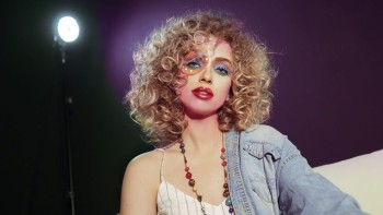 Mirela Vescan spune care sunt tendințele în machiaj în 2022 | VIDEO