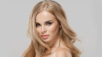 Tendințele anului 2022 în materie de culoarea și tunsoare