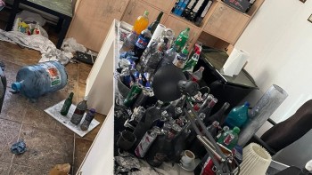 Un grup de tineri din București a devastat o pensiune de Revelion. Pagube de zeci de mii de euro