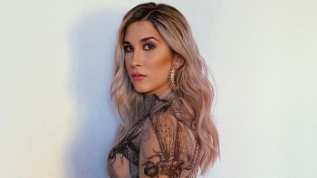 Adda diagnosticată cu Borelioză. I-au paralizat anumite părți din corp