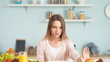 Mituri despre alimentație. Top 6 mituri pe care trebuie să le știm