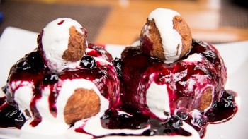 Rețetă pentru papanași pufoși. Adevărat deliciu