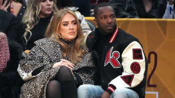 Ținuta purtată de Adele la NBA All-Star Game a costat 20.000 de dolari. Cum arată