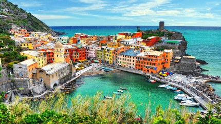 Planul diabolico-romantic al unei românce. L-a răpit pe bătrânul pe care îl îngrijea ca să se mărite cu el la Cinque Terre
