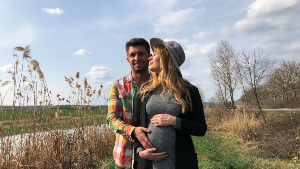 Meniu de gravidă marca Laura Cosoi. Ce mănâncă actrița într-o zi