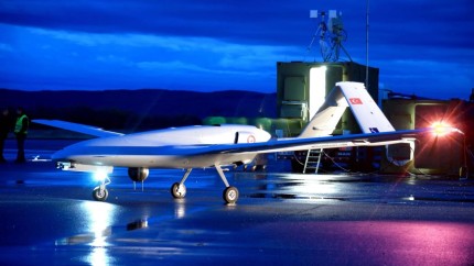 Totul despre dronele cu care ucrainenii lovesc convoaiele armatei ruse. Pot sta în aer 27 de ore