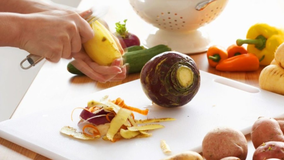 Fructe și legume care pot fi consumate cu coajă. La ce e bună ea