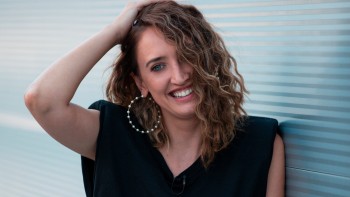 Cine este Ilona Brezoianu noul prezentator iUmor