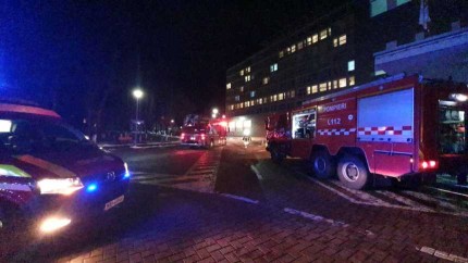 Incendiu la Spitalul Judeţean Suceava. A fost activat Planul Roşu de intervenţie. 329 de pacienţi între care 102 copii au fost evacuați
