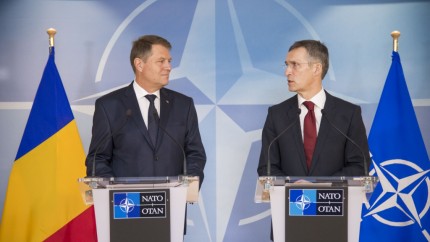Iohannis și Stoltenberg vizitează baza Mihail Kogălniceanu. Rusia pune noi condiții pentru detesionarea conflictului cu Ucraina