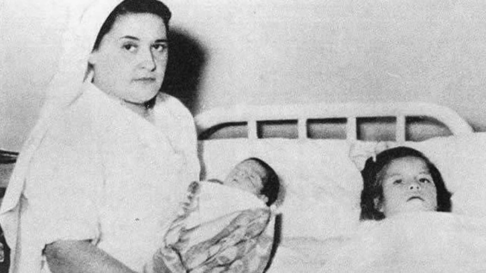 Cele mai MICI MAME din lume. La ce vârste au dat naștere