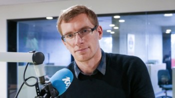 Un reporter TV care a transmis live din Kiev a devenit viral. Filmul postat de el urmărit de 8 milioane de oameni în câteva ore