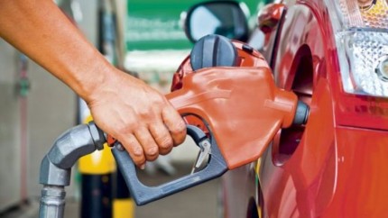Efectele războiului din Ucraina în România. Benzina a sărit de opt lei pe litru