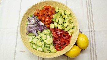 5 tipuri de salată sănătoasă în orice moment al zilei