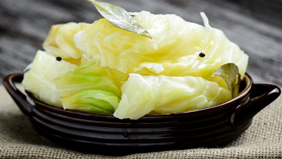 Varză murată benefică pentru organism. Știai că este alimentul MINUNE din cămară