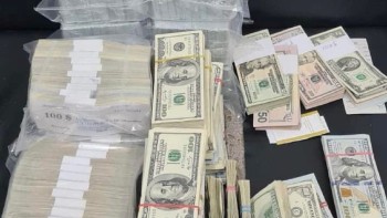 Cuplu de ucraineni prins la frontieră cu 16 milioane de dolari 50.000 de euro nouă ceasuri de lux și bijuterii. Ce le-a atras atenția polițiștilor