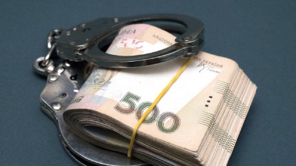 Presa ucraineană scrie despre abuzurile vameșilor șpăgari. Li se cer bani până și voluntarilor care ajută Ucraina
