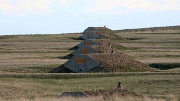 Bussines de război. Buncărul antiatomic privat unde un loc într-o cameră de 9 metri pătrați costă 35.000 de euro