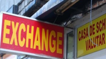 EURO A DEPĂȘIT 5.50 lei la casele de schimb. Cum poți schimba valută la un curs mai bun