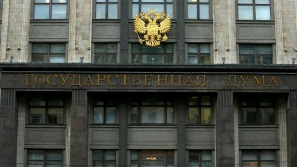 Rusia a votat o lege care pedepsește cu închisoarea pe cei care răspândesc informații false. Mai multe site-uri vestice blocate