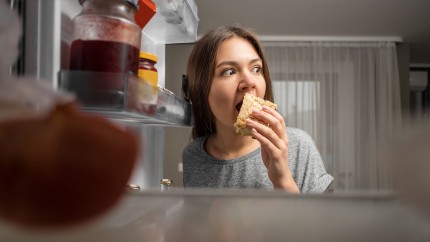 Top 6 pași pentru a renunța la mâncatul pe fond nervos