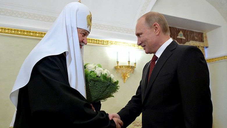 Putin sparge și Biserica Ortodoxă Patriarhul Kiril prietenul președintelui e izolat. Preoți din toată Rusia semnează un apel pentru pace