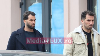 Frații Andrei și Horia Tecău ipostază neobișnută pe stradă. Ce i-a pus o femeie să facă și ei s-au conformat | IMAGINI PAPARAZZI